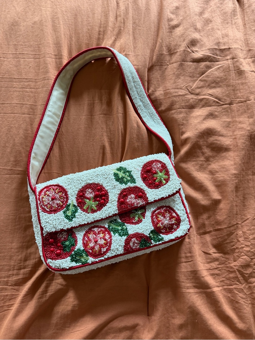 Vital Tomato Purse